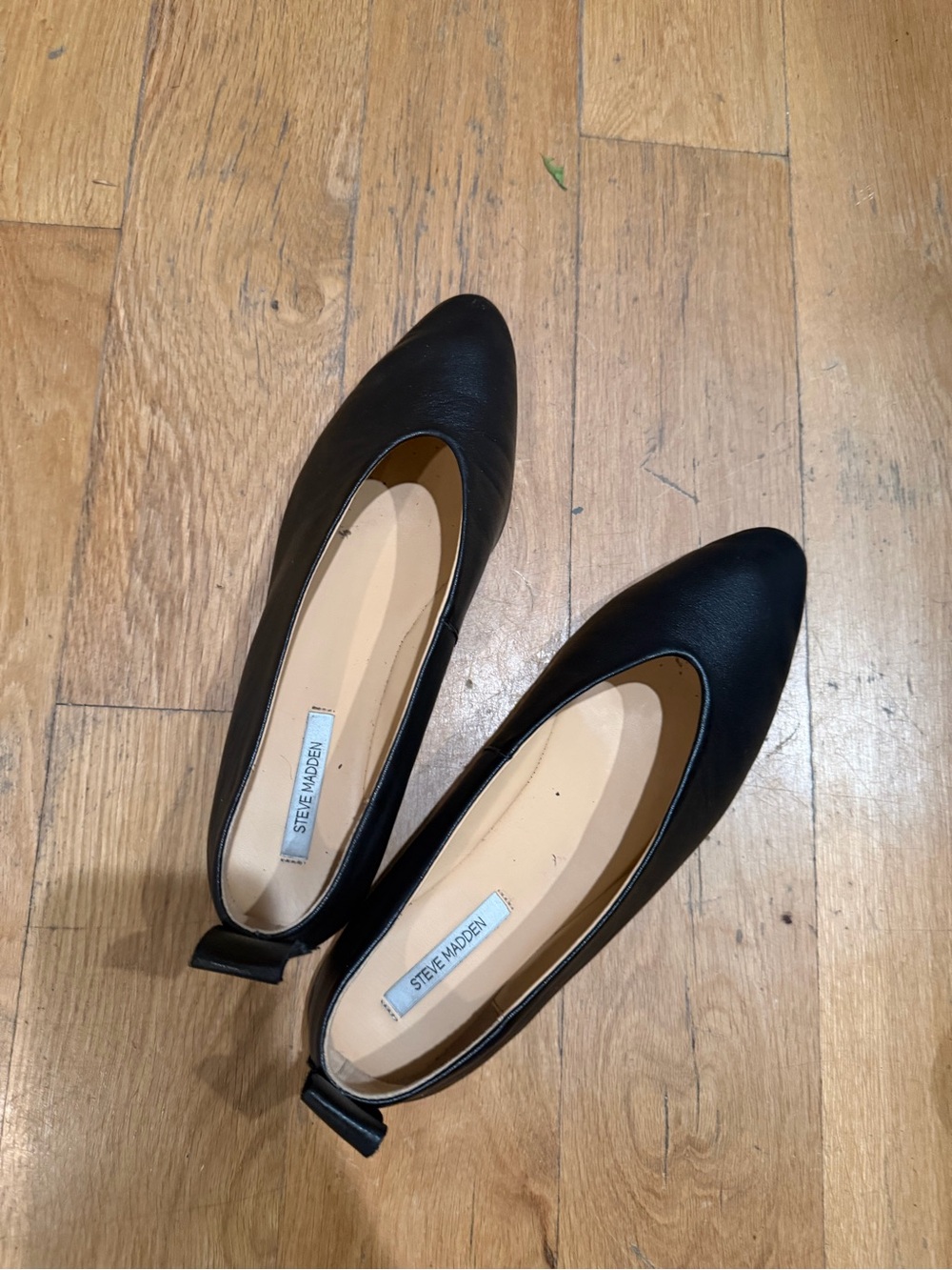 Steve Madden Black Pointed Ballet Flats with Heel Tab